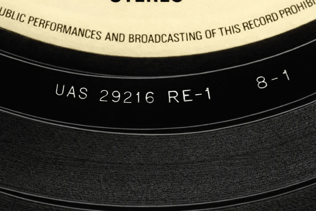 Original Vinyl Pressing: Complete Guide to Spotting Early Presses.